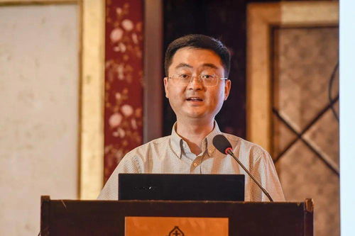 國(guó)家強(qiáng)制性標(biāo)準(zhǔn)《個(gè)體防護(hù)裝備配備規(guī)范》宣貫會(huì)在我市召開，為優(yōu)勢(shì)產(chǎn)業(yè)集聚發(fā)展提供技術(shù)支撐和安全保障